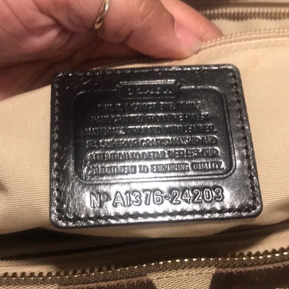 Coach Tote w/ Wallet - Picture 8 of 16